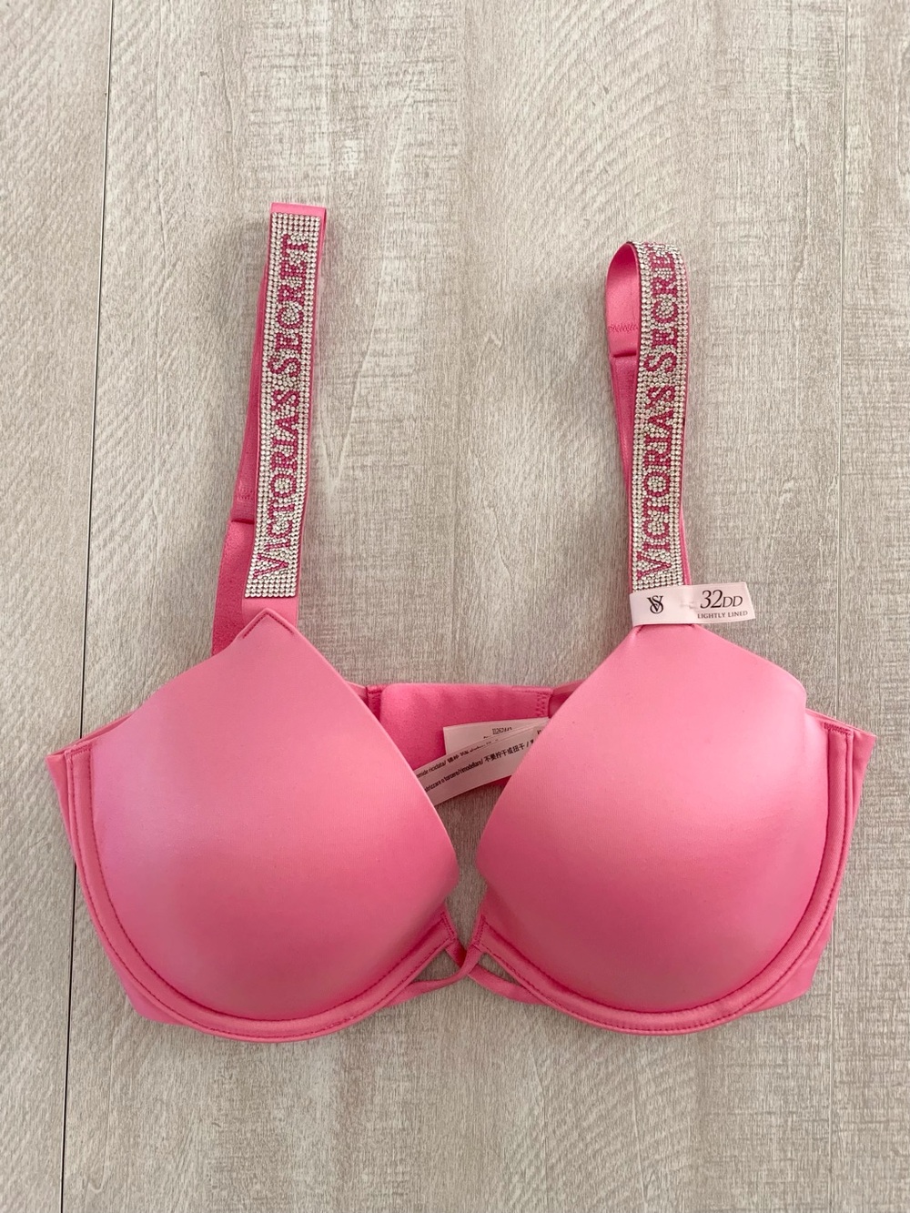 Victoria’s Secret Logo Shine Strap Lightly Lined Bra Size 32DD